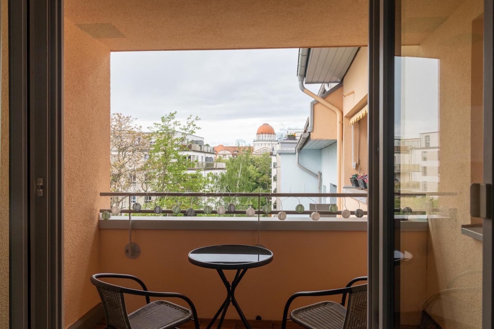 Home Shanti - Studio, Suedvorstadt, Balkon, Tv Leipzig Buitenkant foto
